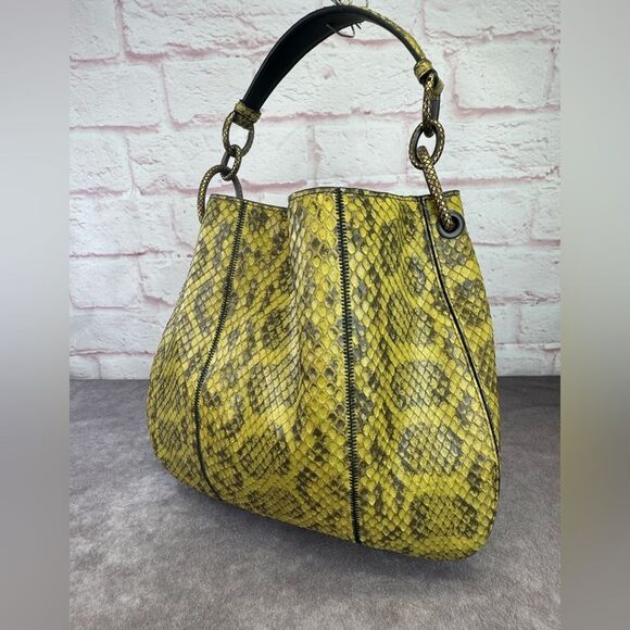 Bottega Veneta Small Dahlia Loop Anaconda Shoulder Bag Green - Picture 1 of 16